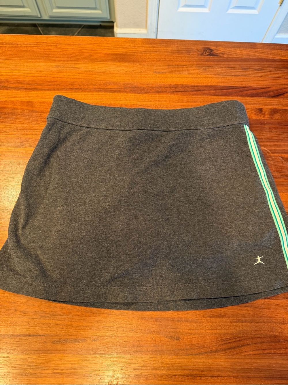 Danskin Gray Athletic Skort with Mint Stripe - Small - Like New